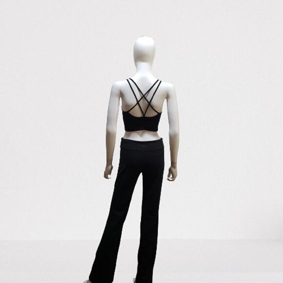 Women's Black Spaghetti Strap Criss Cross Back Sports Bra, Size Medium, New - Picture 2 of 5